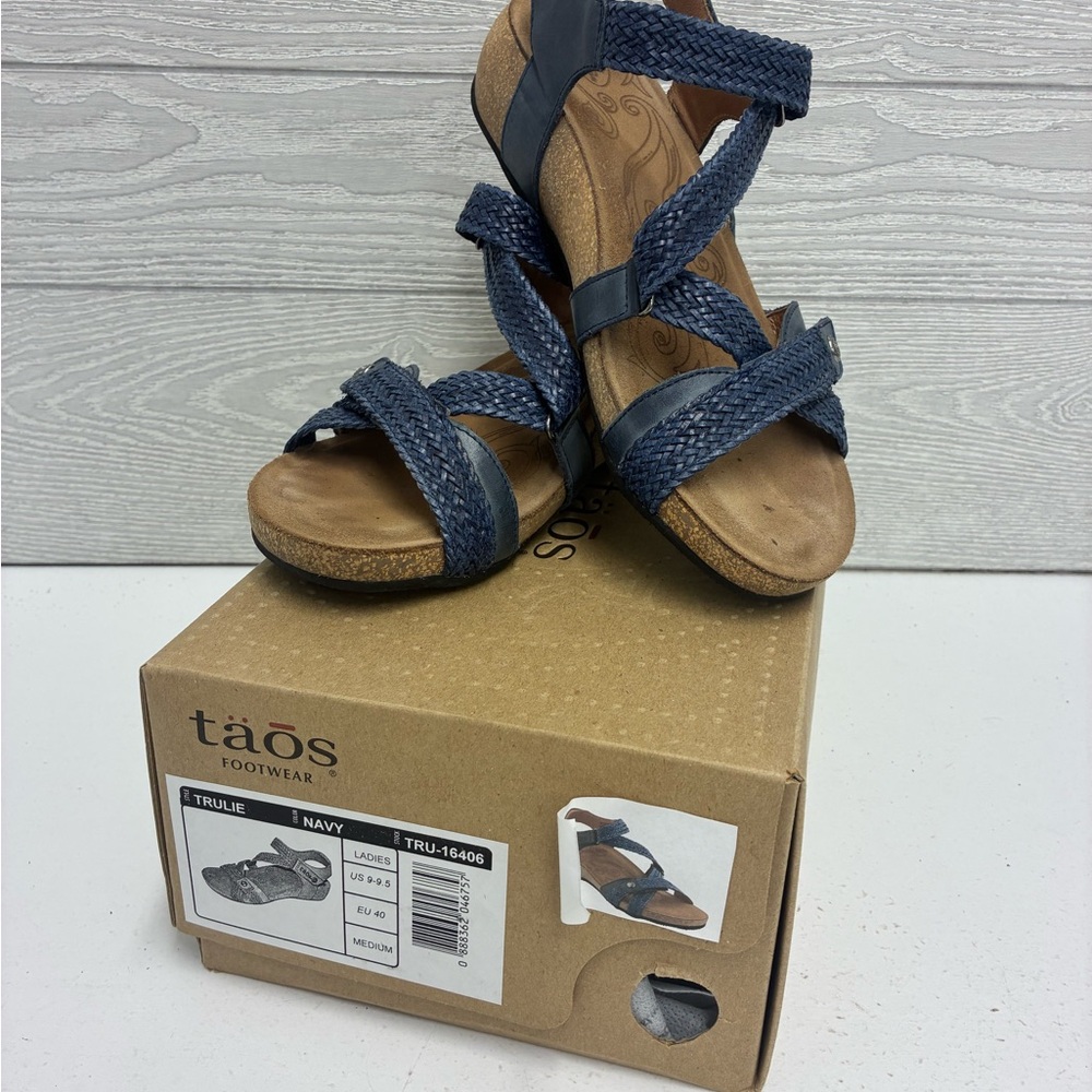 Taos Footwear Navy Trulie Sandals